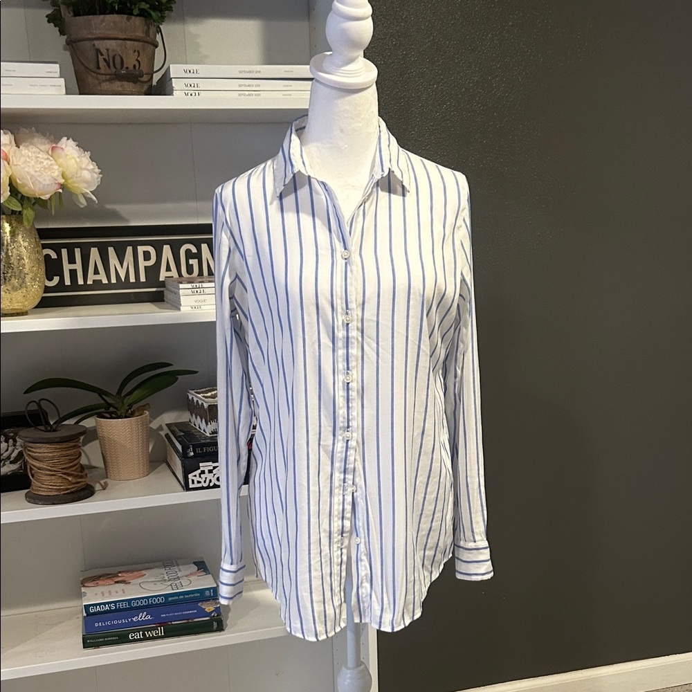 Women’s Blue Striped Shirt